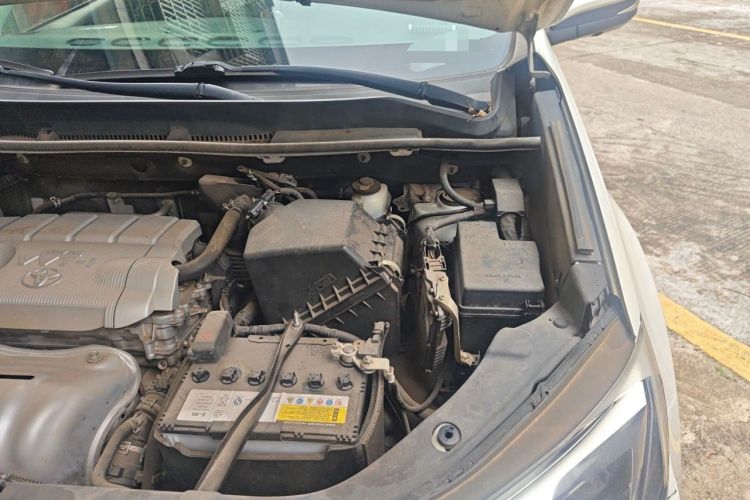 Used Toyota RAV4 2018 2.5L Automatic 4x4 Elite i Edition Engine Bay Left