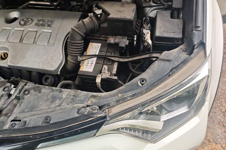 Used Toyota RAV4 2018 2.0L CVT Two-Wheel Drive Fashion X Edition Engine Bay Left