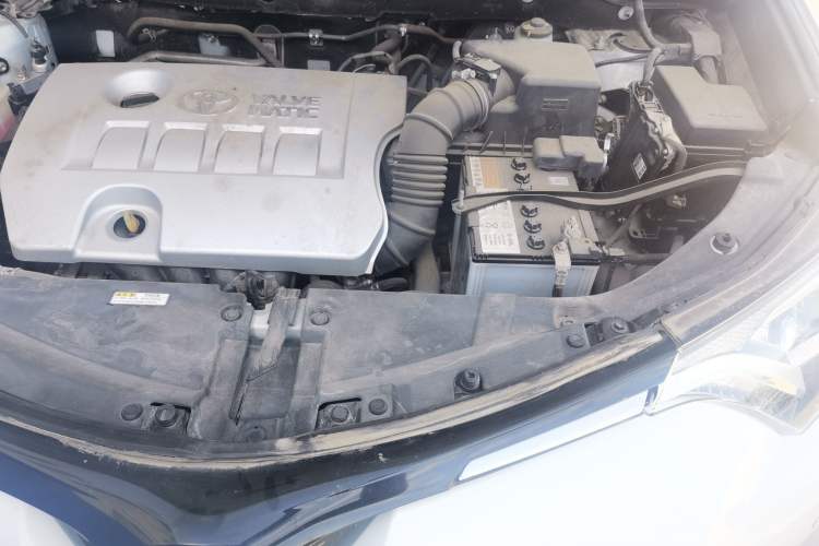 Used Toyota RAV4 2018 2.0L CVT Two-Wheel Drive Fashion X Edition Engine Bay Left