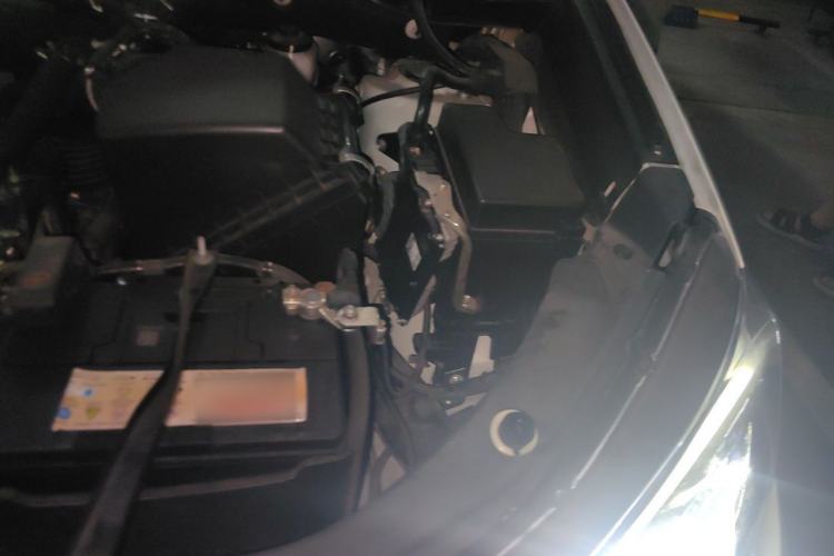 Used Toyota RAV4 2018 2.5L Automatic 4x4 Elite i Edition Engine Bay Left