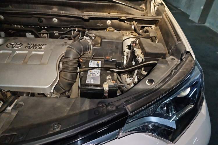 Used Toyota RAV4 2018 2.0L CVT Two-Wheel Drive Fashion X Edition Engine Bay Left