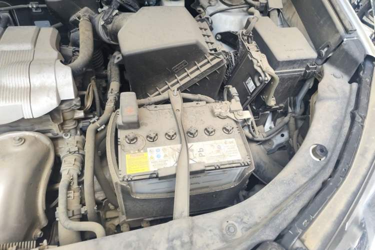 Used Toyota RAV4 2018 2.5L Automatic 4x4 Elite i Edition Engine Bay Left
