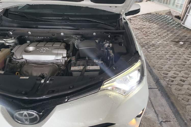 Used Toyota RAV4 2018 2.5L Automatic 4x4 Elite i Edition Engine Bay Left