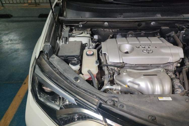 Used Toyota RAV4 2018 2.5L Automatic 4x4 Elite i Edition Engine Bay Right