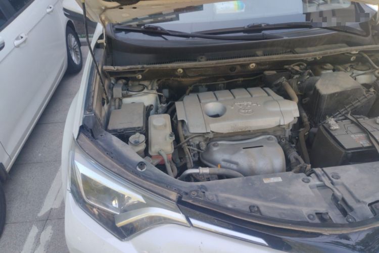 Used Toyota RAV4 2018 2.5L Automatic 4x4 Elite i Edition Engine Bay Right