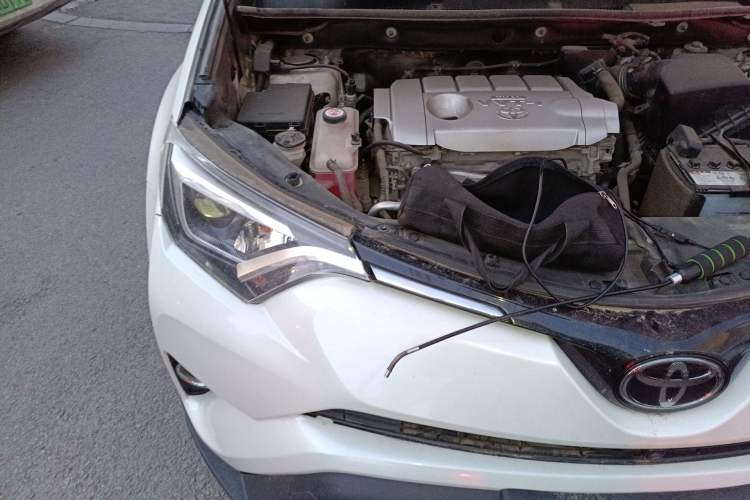 Used Toyota RAV4 2018 2.5L Automatic 4x4 Elite i Edition Engine Bay Right