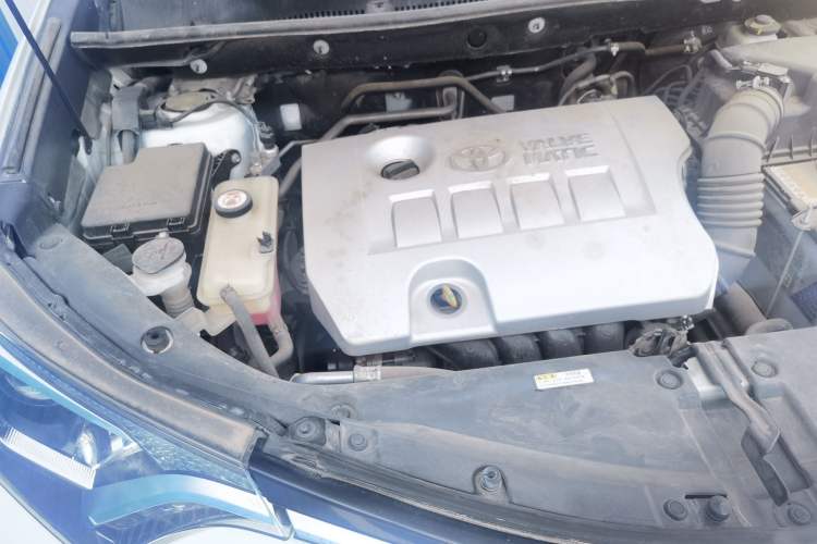 Used Toyota RAV4 2018 2.0L CVT Two-Wheel Drive Fashion X Edition Engine Bay Right