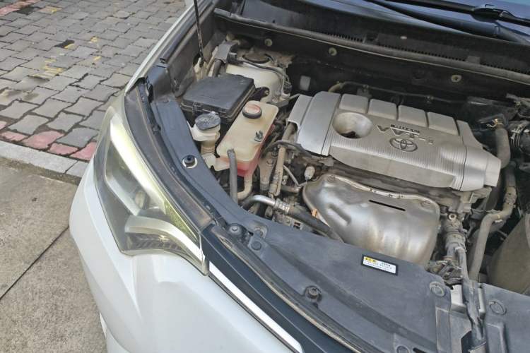 Used Toyota RAV4 2018 2.5L Automatic 4x4 Elite i Edition Engine Bay Right