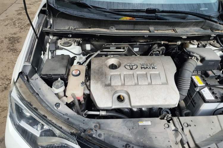 Used Toyota RAV4 2018 2.0L CVT Two-Wheel Drive Fashion X Edition Engine Bay Right