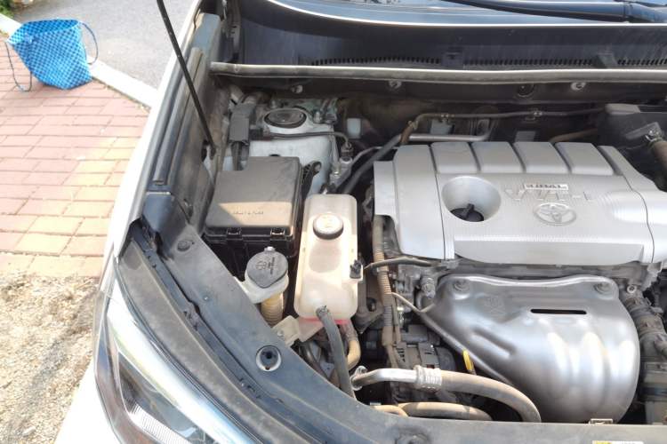 Used Toyota RAV4 2018 2.5L Automatic 4x4 Elite i Edition Engine Bay Right