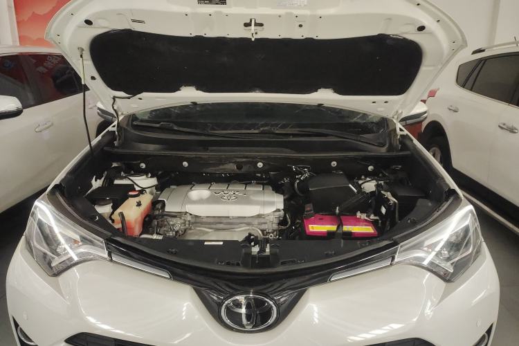 Used Toyota RAV4 2018 2.5L Automatic 4x4 Elite i Edition Engine Bay