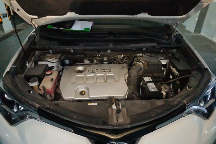 Used Toyota RAV4 2018 2.0L CVT Two-Wheel Drive Fashion X Edition Engine Bay
