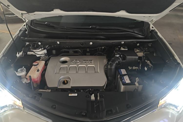 Used Toyota RAV4 2018 2.0L CVT Two-Wheel Drive Fashion X Edition Engine Bay