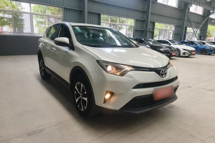 Used Toyota RAV4 2018 2.0L CVT Two-Wheel Drive Fashion X Edition Exterior 1