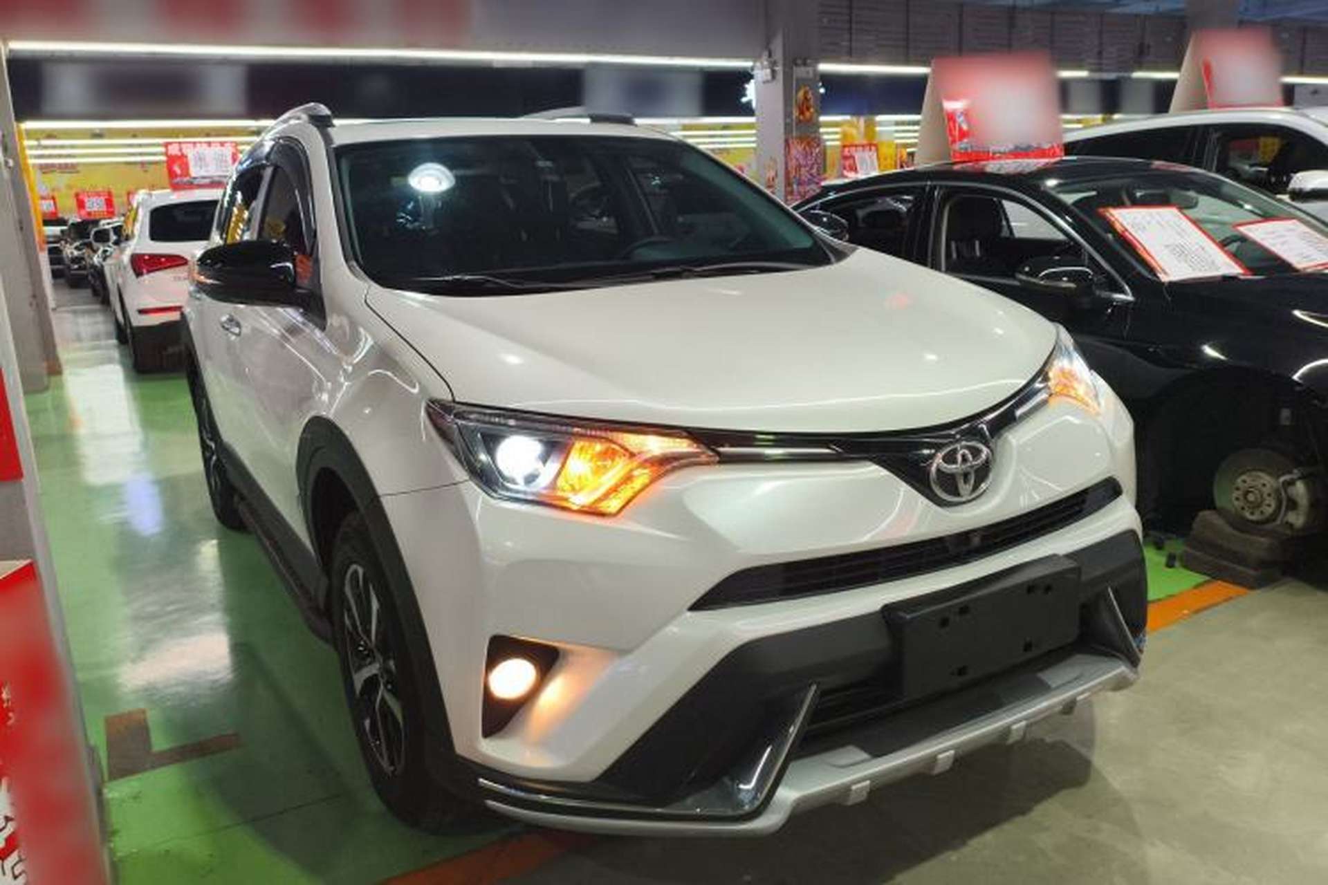 Used Toyota RAV4 2018 2.0L CVT Two-Wheel Drive Fashion X Edition Exterior 1