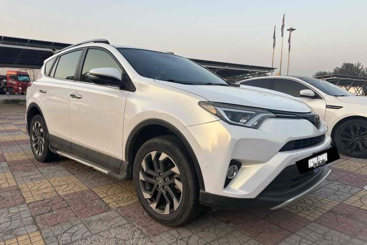 Used Toyota RAV4 2018 2.5L Automatic 4x4 Elite i Edition Exterior 1
