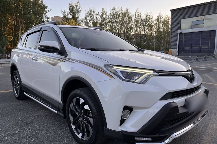 Used Toyota RAV4 2018 2.5L Automatic 4x4 Elite i Edition Exterior 2