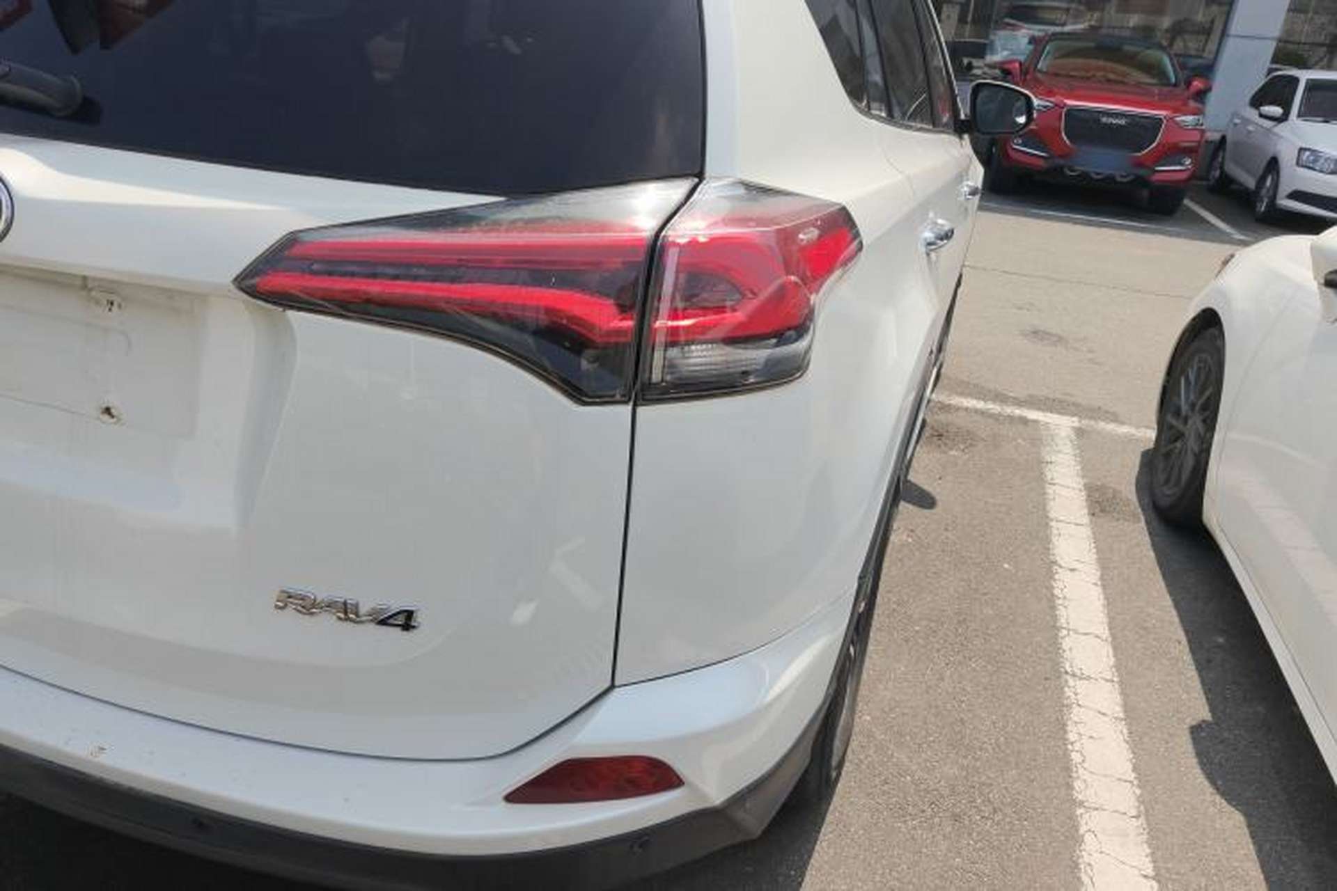 Used Toyota RAV4 2018 2.0L CVT Two-Wheel Drive Fashion X Edition Exterior 3