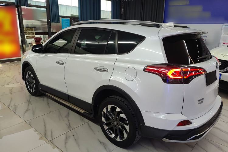 Used Toyota RAV4 2018 2.5L Automatic 4x4 Elite i Edition Exterior 3