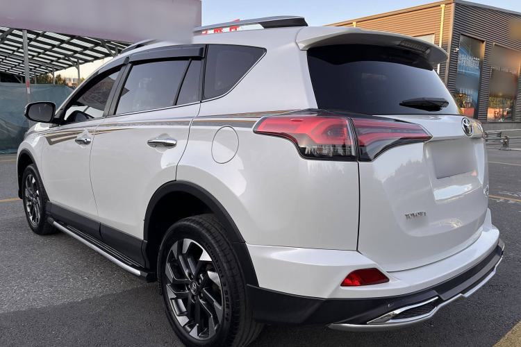 Used Toyota RAV4 2018 2.5L Automatic 4x4 Elite i Edition Exterior 3