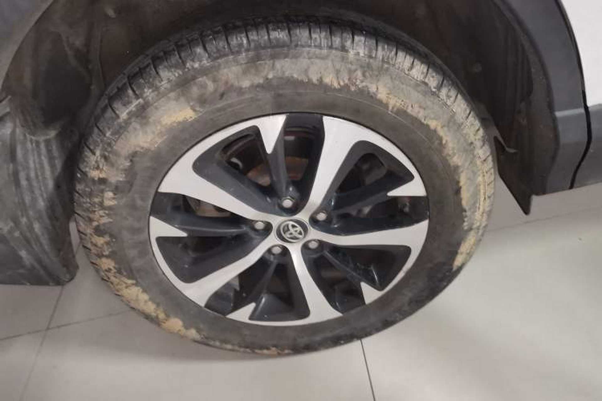 Used Toyota RAV4 2018 2.0L CVT Two-Wheel Drive Fashion X Edition Exterior 3