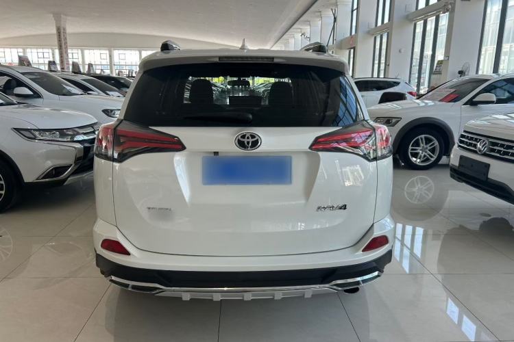 Used Toyota RAV4 2018 2.5L Automatic 4x4 Elite i Edition Exterior 4