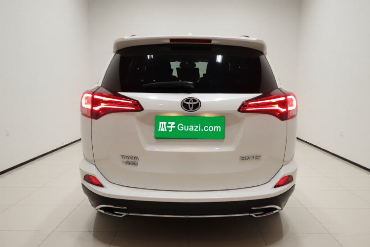 Used Toyota RAV4 2018 2.0L CVT Two-Wheel Drive Fashion X Edition Exterior 4