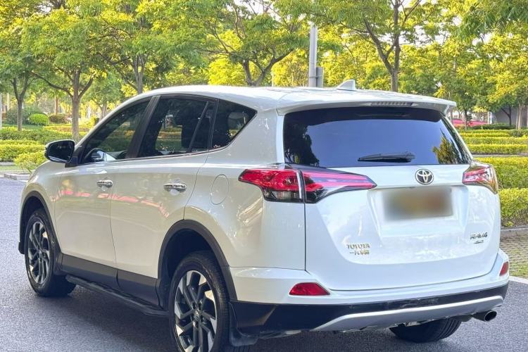Used Toyota RAV4 2018 2.5L Automatic 4x4 Elite i Edition Exterior 5
