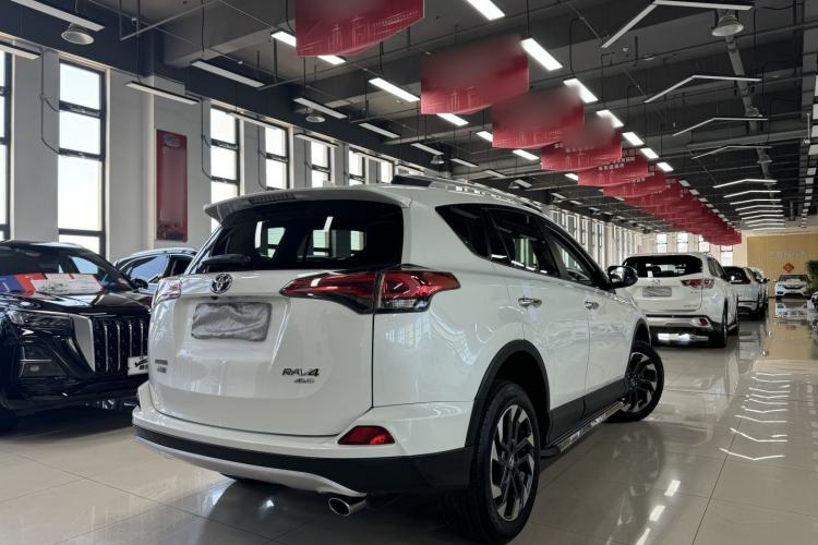 Used Toyota RAV4 2018 2.5L Automatic 4x4 Elite i Edition Exterior 5