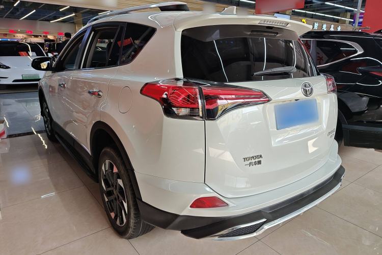 Used Toyota RAV4 2018 2.5L Automatic 4x4 Elite i Edition Exterior 5