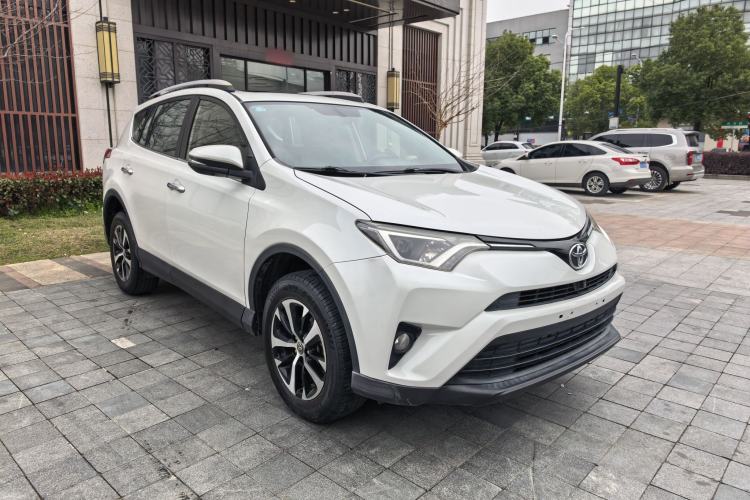 Used Toyota RAV4 2018 2.0L CVT Two-Wheel Drive Fashion X Edition Exterior 5