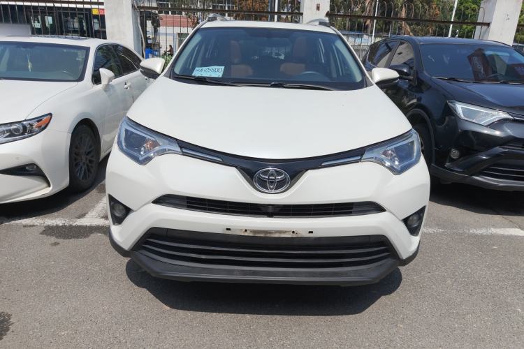 Used Toyota RAV4 2018 2.0L CVT Two-Wheel Drive Fashion X Edition Front