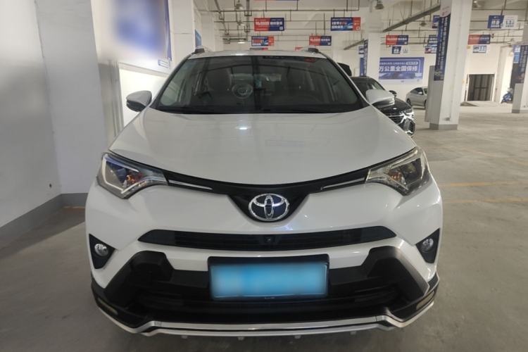 Used Toyota RAV4 2018 2.0L CVT Two-Wheel Drive Fashion X Edition Front