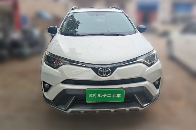 Used Toyota RAV4 2018 2.0L CVT Two-Wheel Drive Fashion X Edition Front