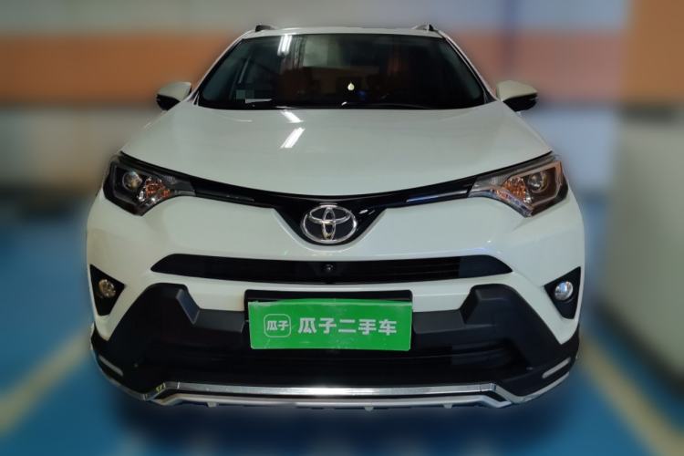 Used Toyota RAV4 2018 2.0L CVT Two-Wheel Drive Fashion X Edition Front