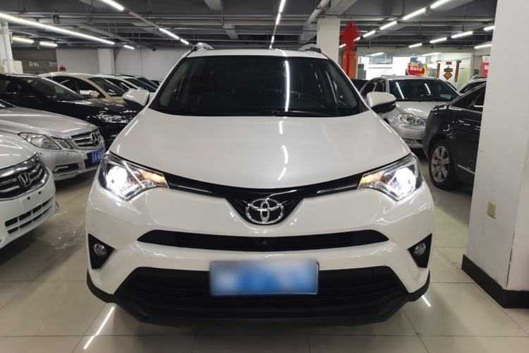 Used Toyota RAV4 2018 2.0L CVT Two-Wheel Drive Fashion X Edition Front