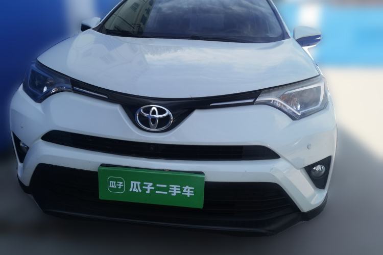 Used Toyota RAV4 2018 2.0L CVT Two-Wheel Drive Fashion X Edition Front