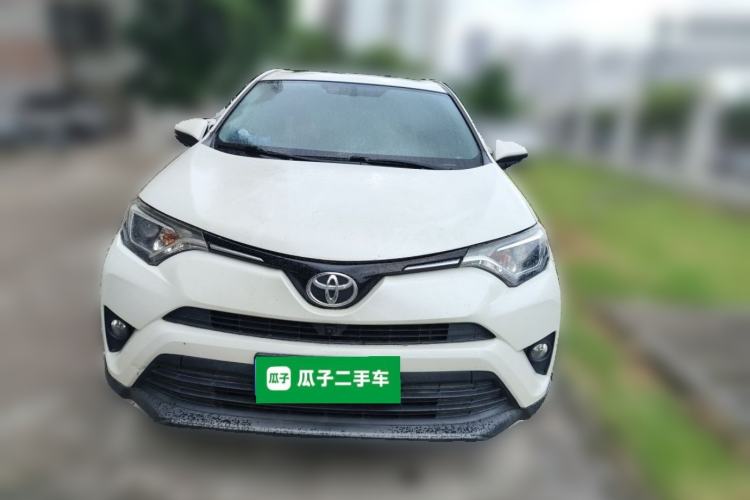 Used Toyota RAV4 2018 2.0L CVT Two-Wheel Drive Fashion X Edition Front