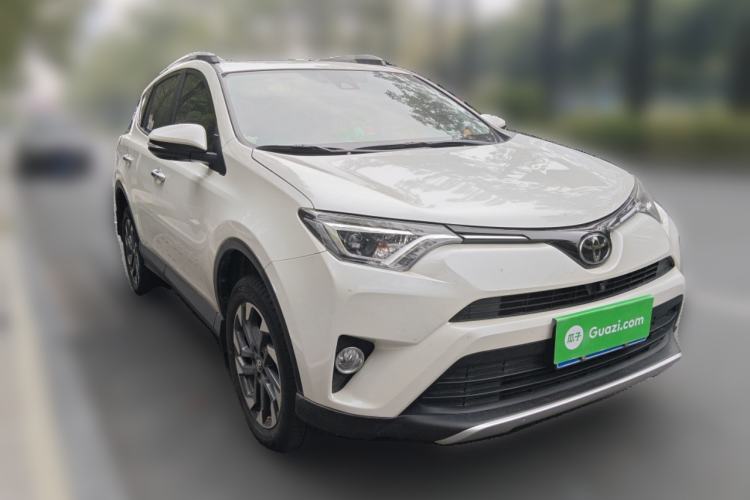 Used Toyota RAV4 2018 2.5L Automatic 4x4 Elite i Edition Front Right 45 Deg
