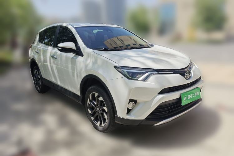 Used Toyota RAV4 2018 2.5L Automatic 4x4 Elite i Edition Front Right 45 Deg