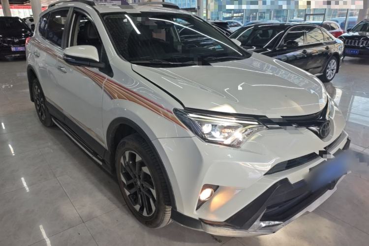 Used Toyota RAV4 2018 2.5L Automatic 4x4 Elite i Edition Front Right 45 Deg