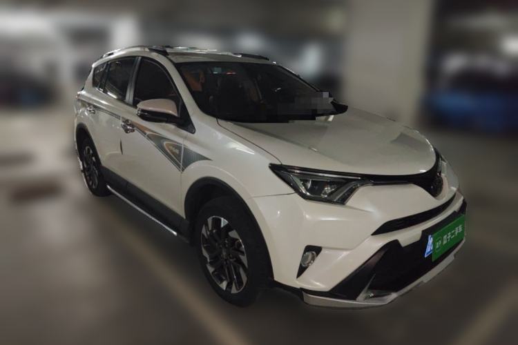 Used Toyota RAV4 2018 2.5L Automatic 4x4 Elite i Edition Front Right 45 Deg