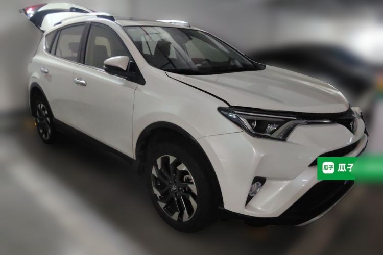 Used Toyota RAV4 2018 2.5L Automatic 4x4 Elite i Edition Front Right 45 Deg