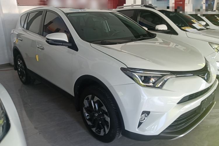 Used Toyota RAV4 2018 2.5L Automatic 4x4 Elite i Edition Front Right 45 Deg