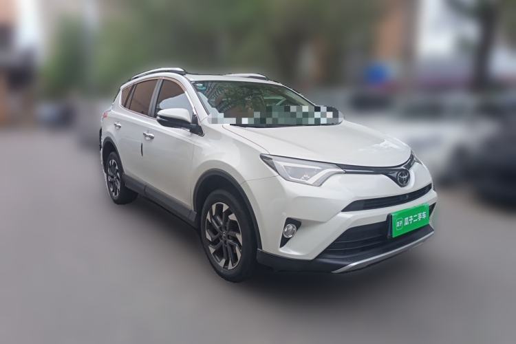 Used Toyota RAV4 2018 2.5L Automatic 4x4 Elite i Edition Front Right 45 Deg