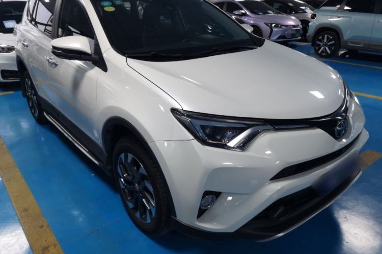Used Toyota RAV4 2018 2.5L Automatic 4x4 Elite i Edition Front Right 45 Deg