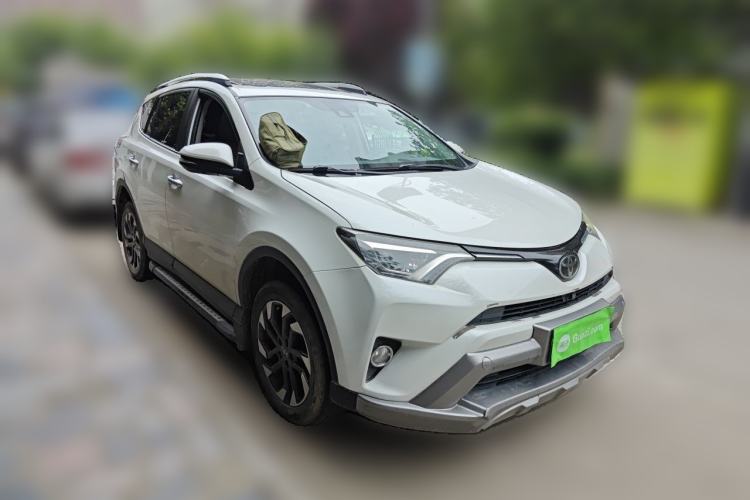 Used Toyota RAV4 2018 2.5L Automatic 4x4 Elite i Edition Front Right 45 Deg