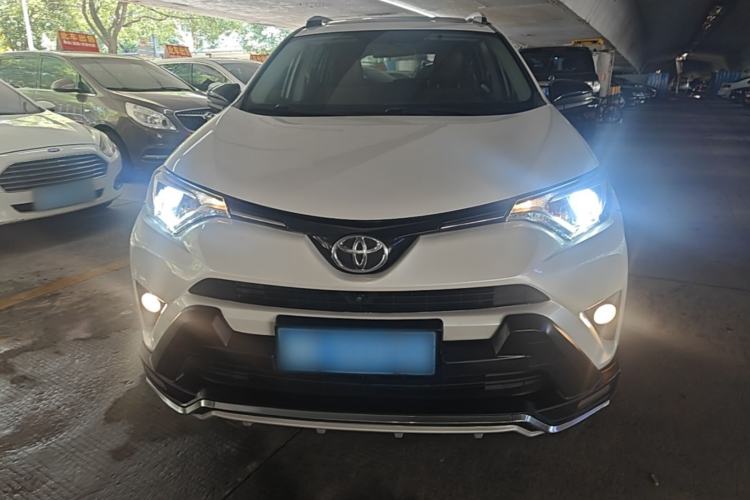 Used Toyota RAV4 2018 2.0L CVT Two-Wheel Drive Fashion X Edition Front