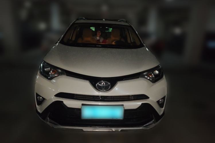 Used Toyota RAV4 2018 2.0L CVT Two-Wheel Drive Fashion X Edition Front