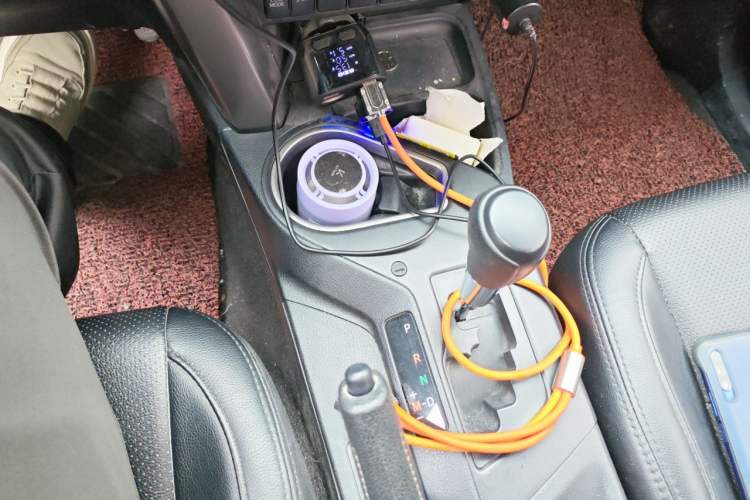 Used Toyota RAV4 2018 2.0L CVT Two-Wheel Drive Fashion X Edition Gear Lever